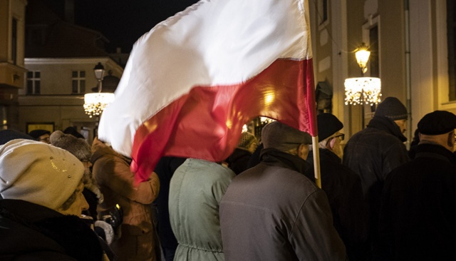 Stan wojenny wraca pamięcią w trakcie wieczornych uroczystości w Toruniu
