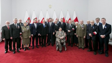 Prezydencki minister wręczył Medale Stulecia Odzyskanej Niepodległości
