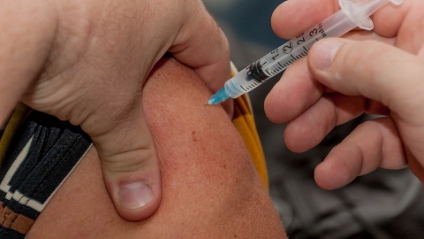 Bydgoscy seniorzy mogą skorzystać z darmowych szczepień przeciwko grypie