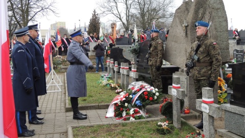 Podziękowanie dla poległych żołnierzy. Dzięki nim żyjemy w wolnej Polsce