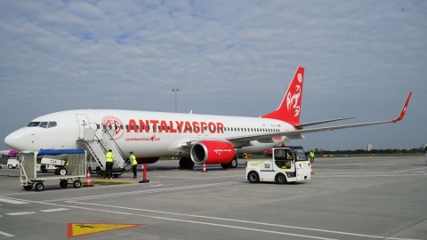 Turecka linia Corendon Airlines jako kolejny przewoźnik zainaugurowała w sobotę obsługę wakacyjnych lotów czarterowych z Portu Lotniczego Bydgoszcz/fot. materiały Portu Lotniczego Bydgoszcz